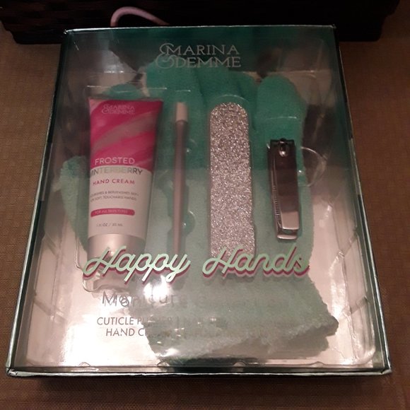Marina & Demme Happy Hands Manicure Collection Gift Set NEW - Picture 2 of 6